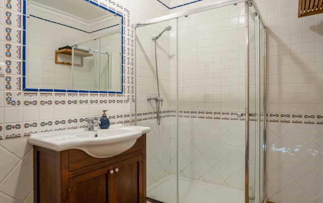 Real Estate 389 DSC05812