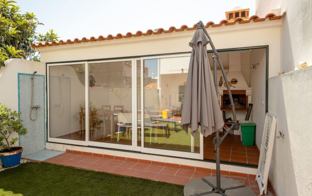 Real Estate 401 DSC05967