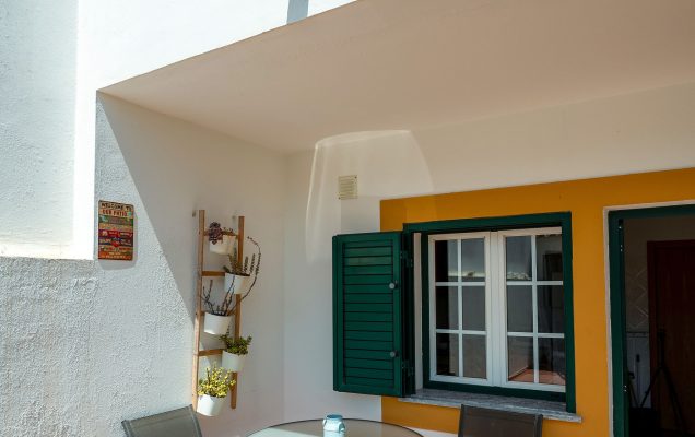 Real Estate 403 DSC05972