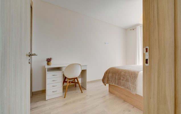 Real Estate 372 DSC09498